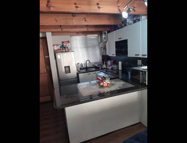 3 BEDROOM APARTMENT FOR SALE IN FERNDALE